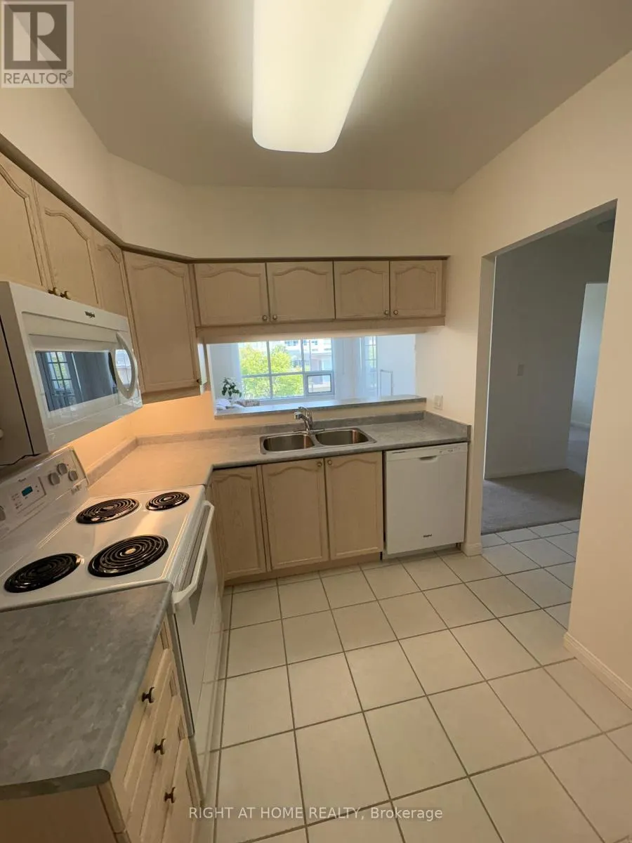 317 - 90 DEAN AVENUE
