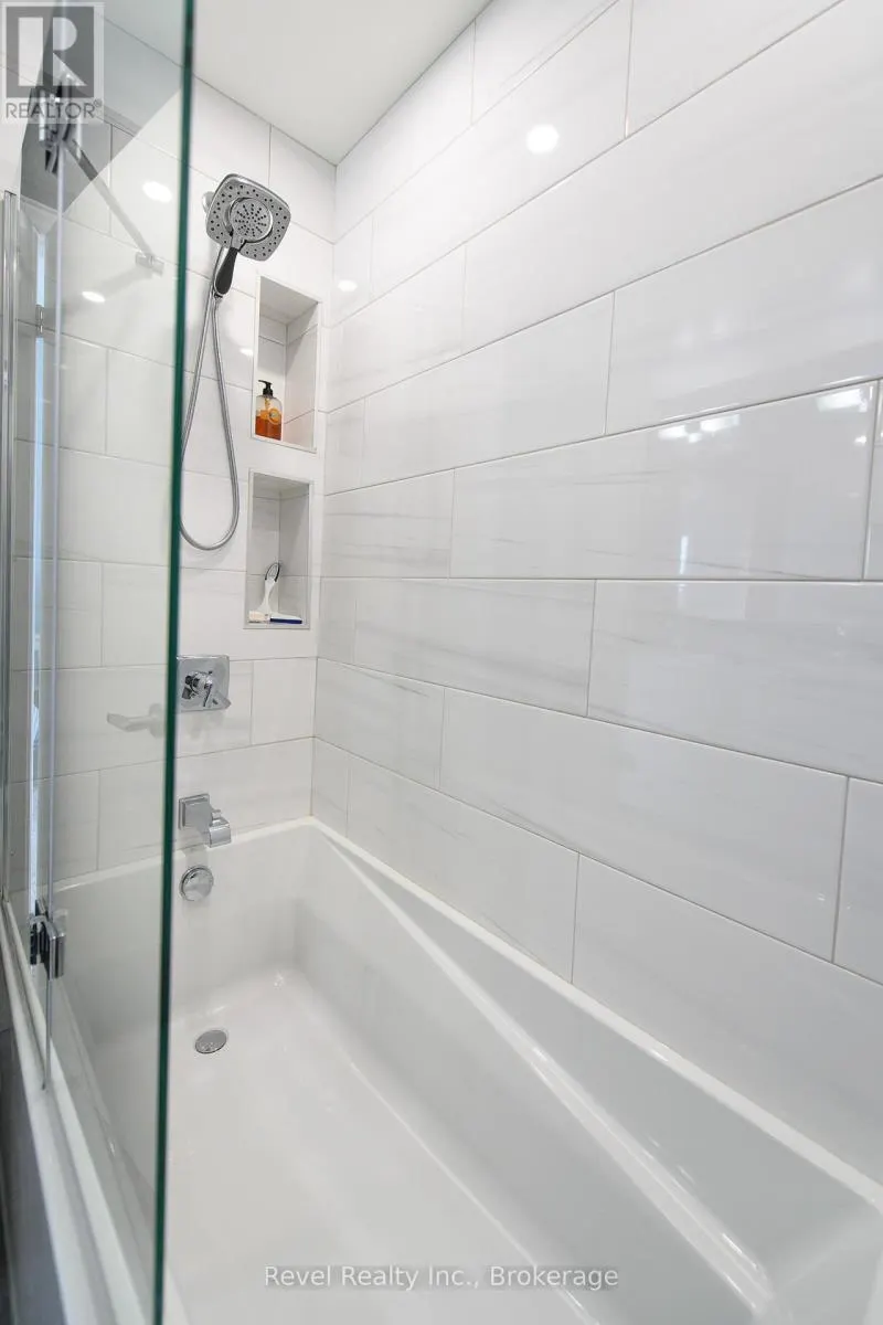 58 - 145 FAIRWAY CRESCENT, #58
