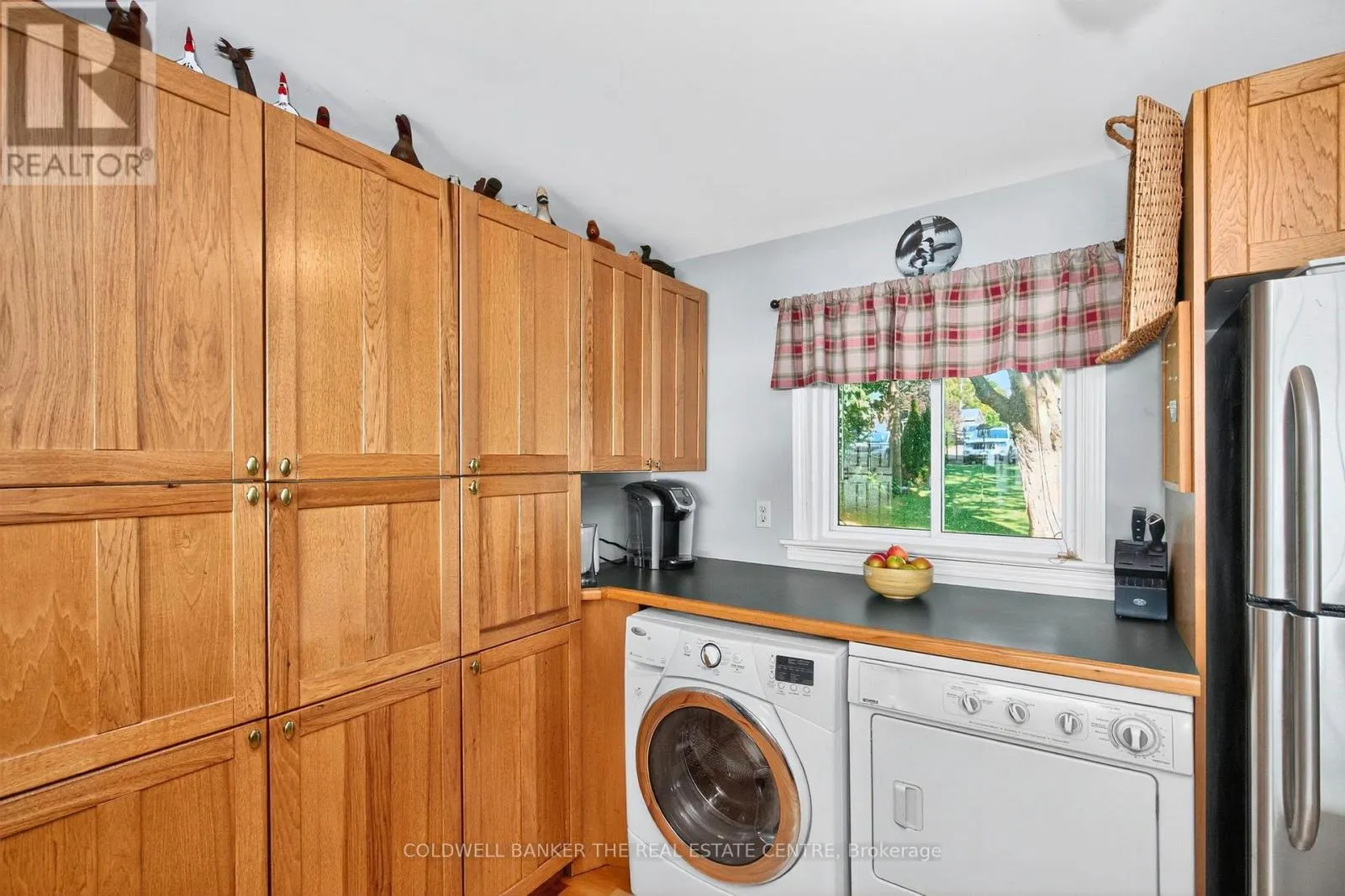 115 LAKESHORE ROAD W