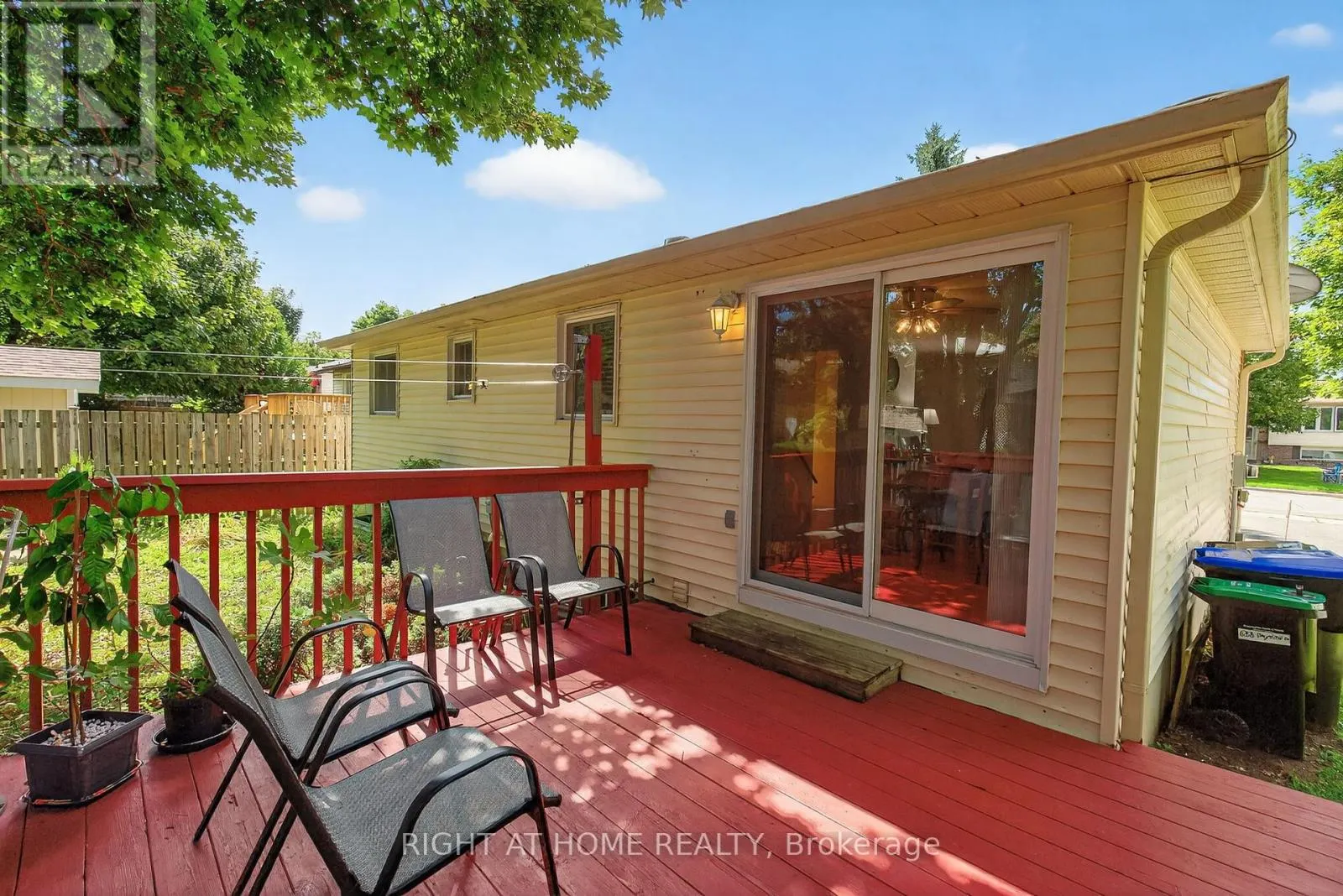 688 BAYVIEW DRIVE