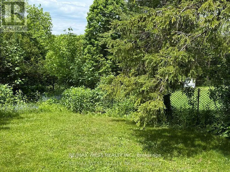 105 SHIRLEY AVENUE