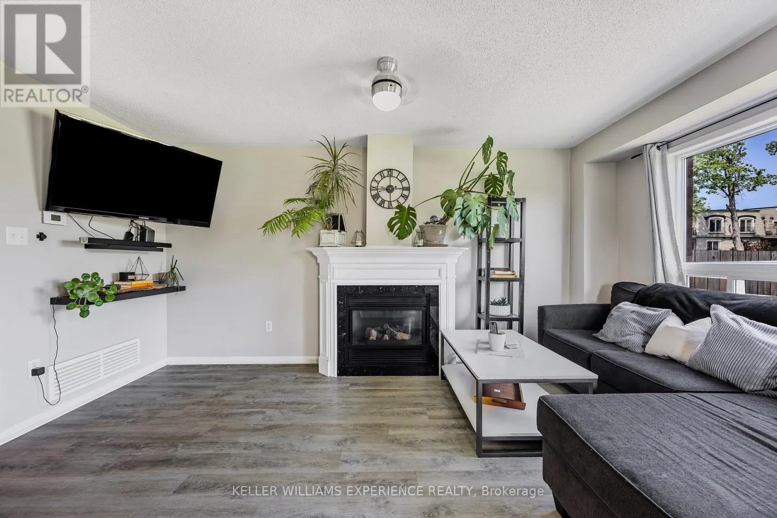 13 SUNSET PLACE