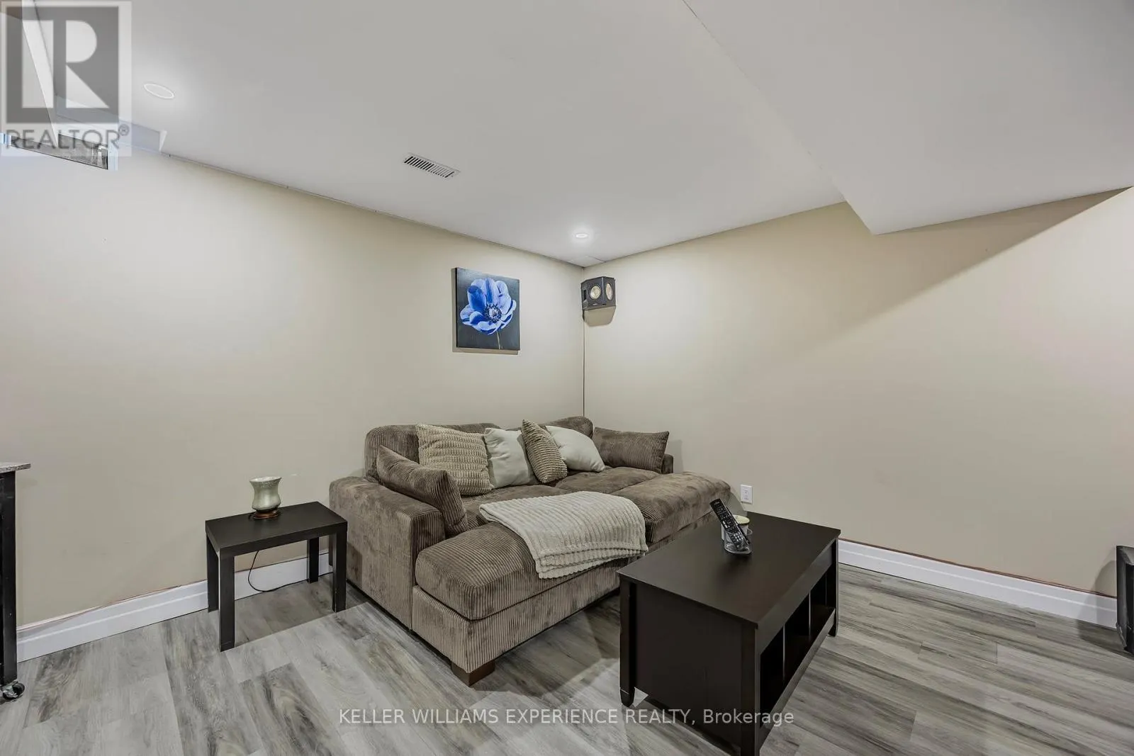13 SUNSET PLACE