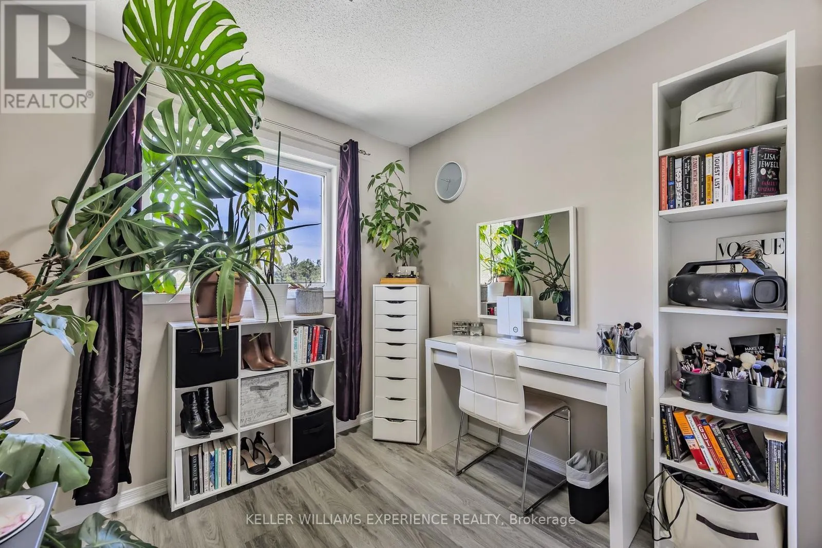 13 SUNSET PLACE