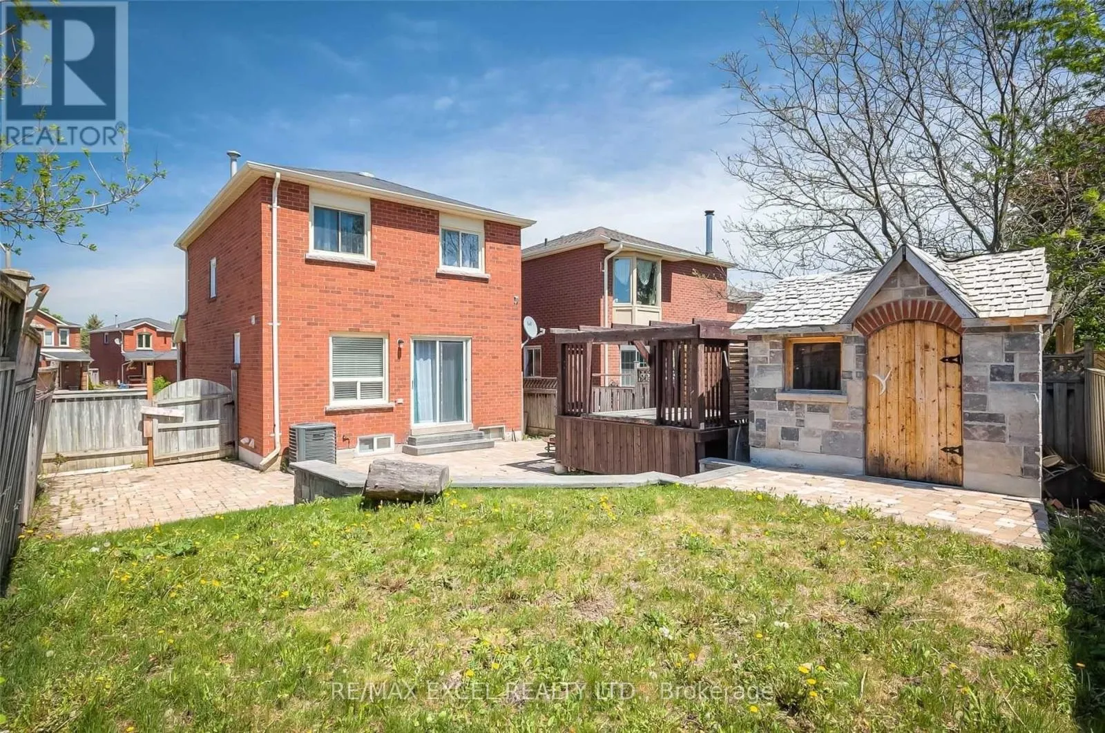 22 WEATHERUP CRESCENT