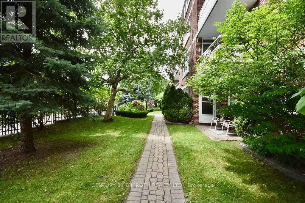 21 - 2 GROVE STREET E