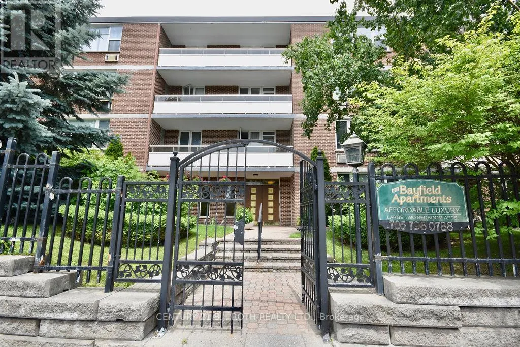 21 - 2 GROVE STREET E