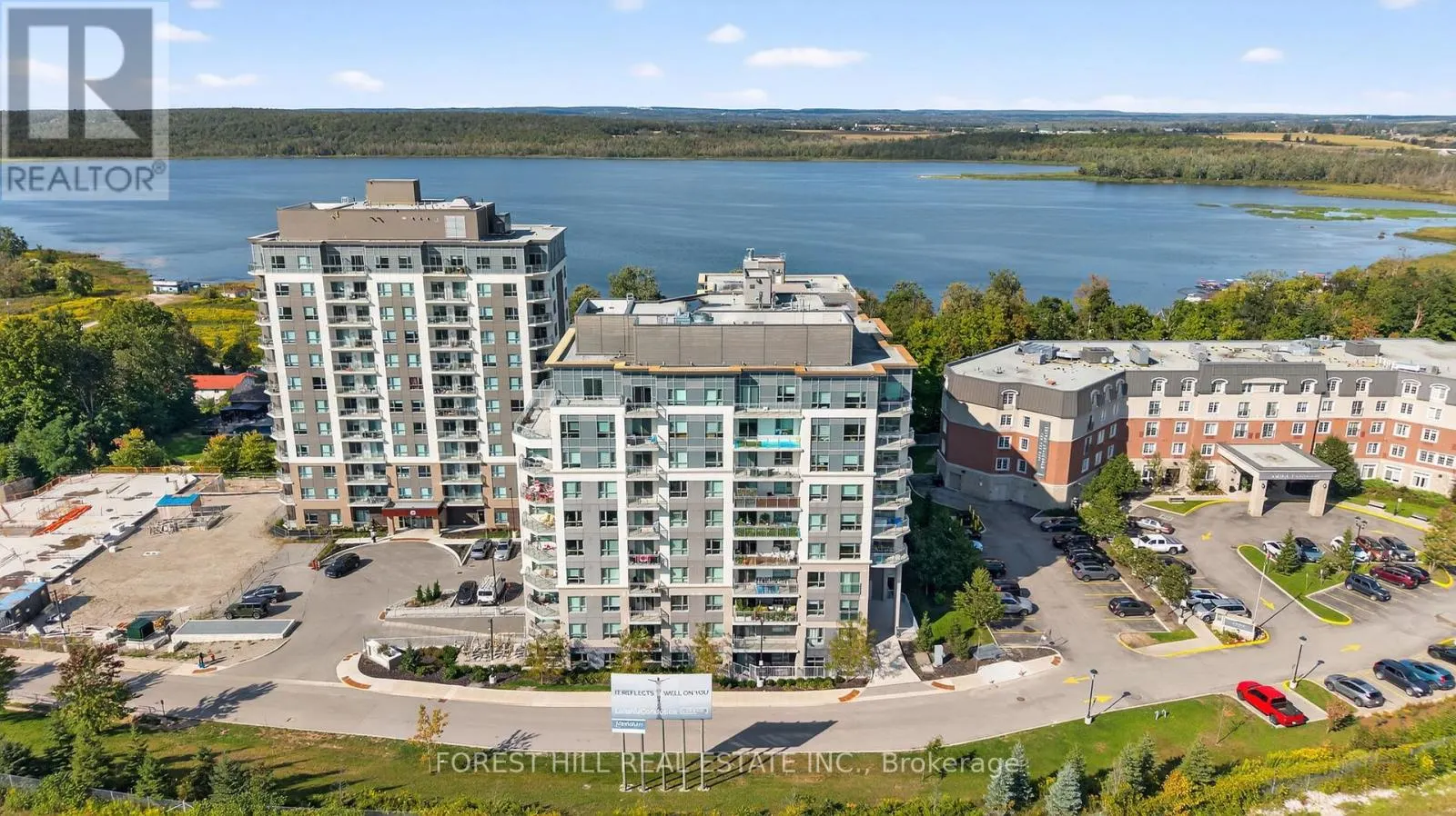 305 - 58 LAKESIDE TERRACE