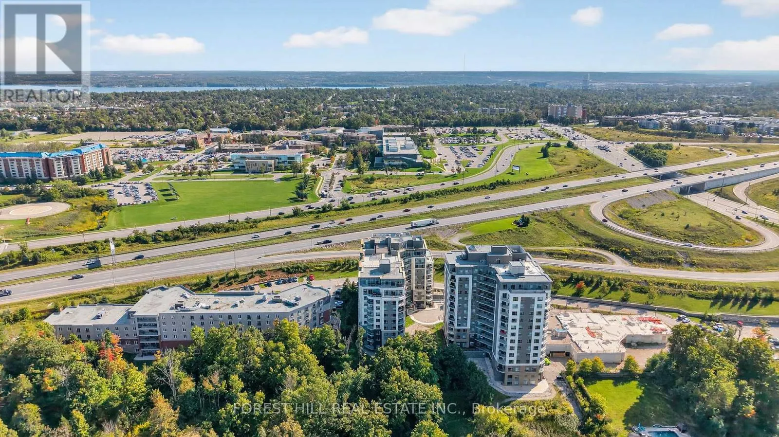 305 - 58 LAKESIDE TERRACE