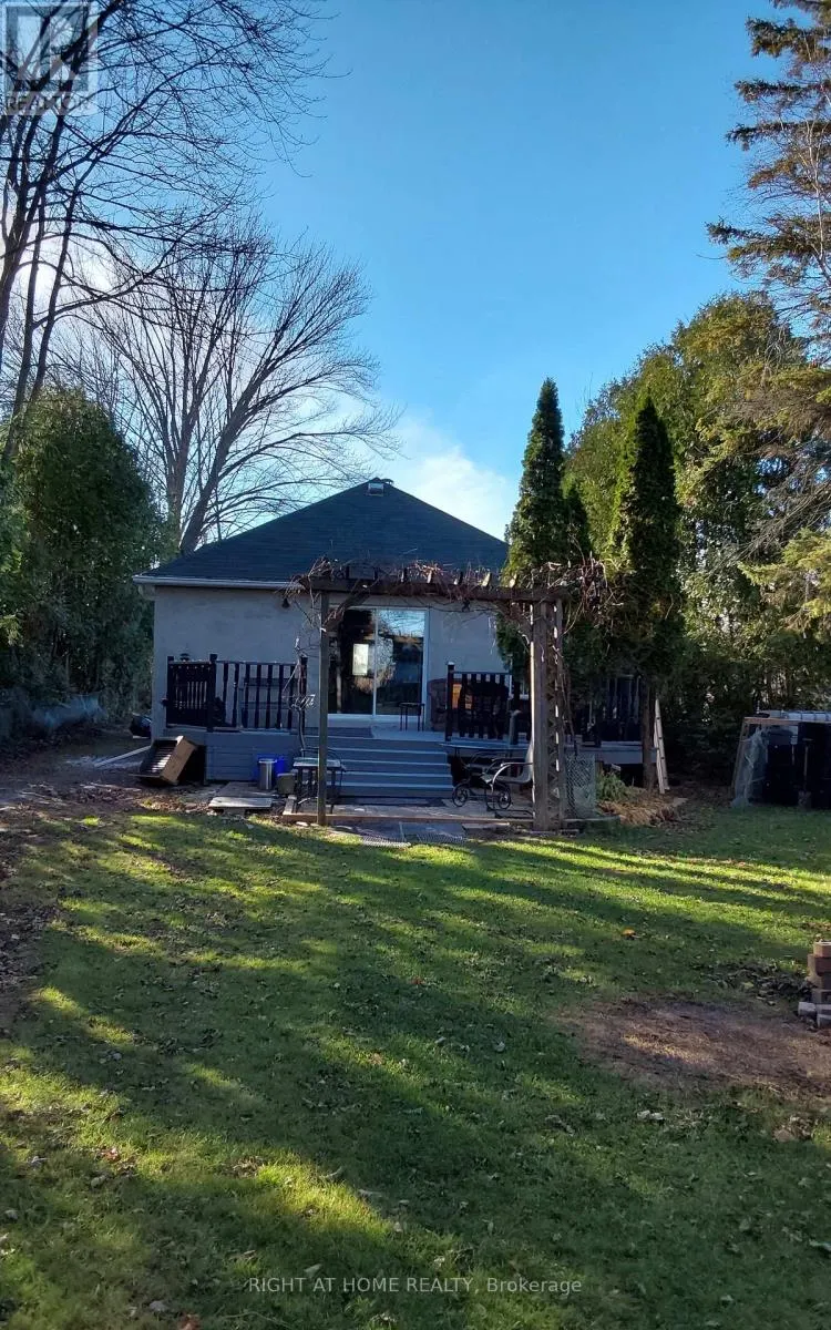 2323 LAKESHORE DRIVE