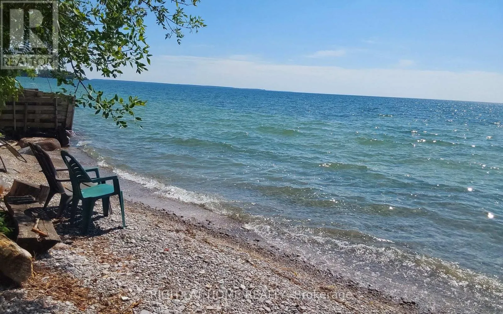 2323 LAKESHORE DRIVE