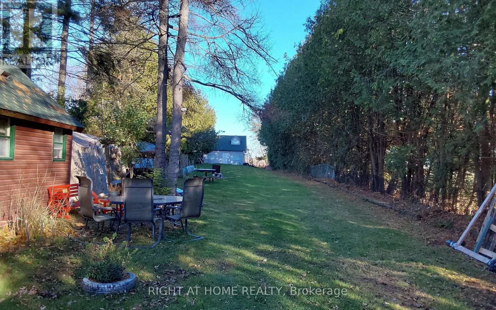 2323 LAKESHORE DRIVE