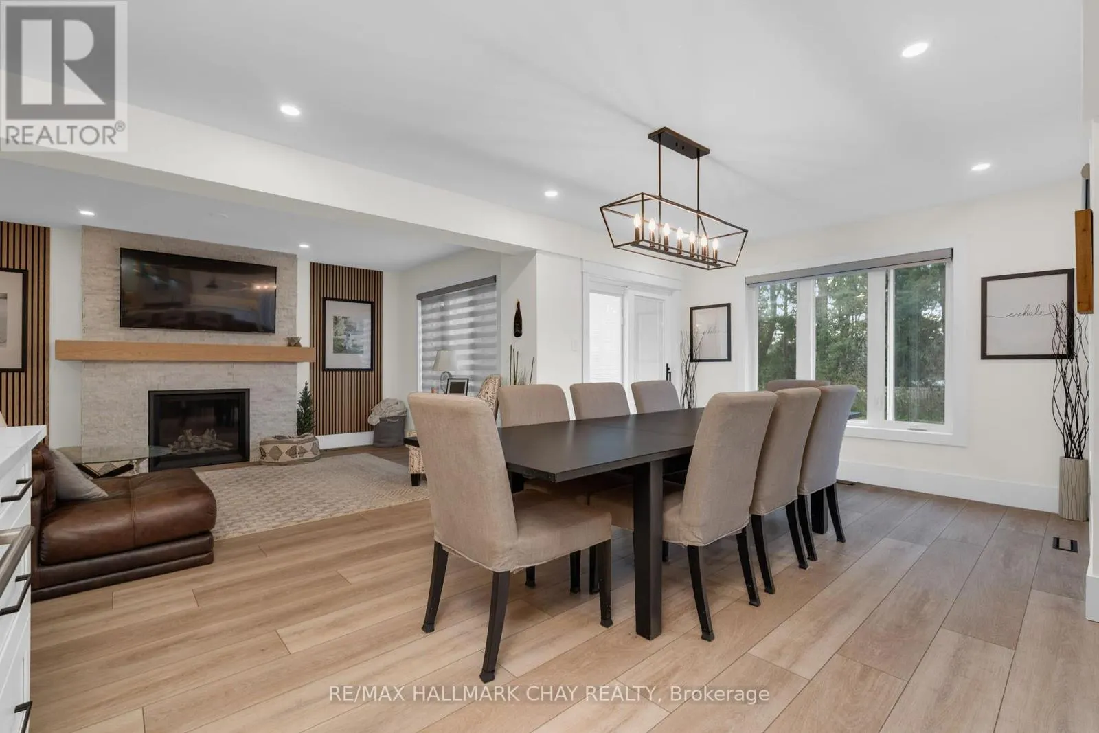3 HEATHERWOOD DRIVE