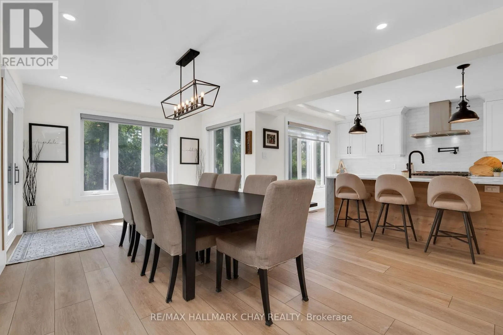 3 HEATHERWOOD DRIVE