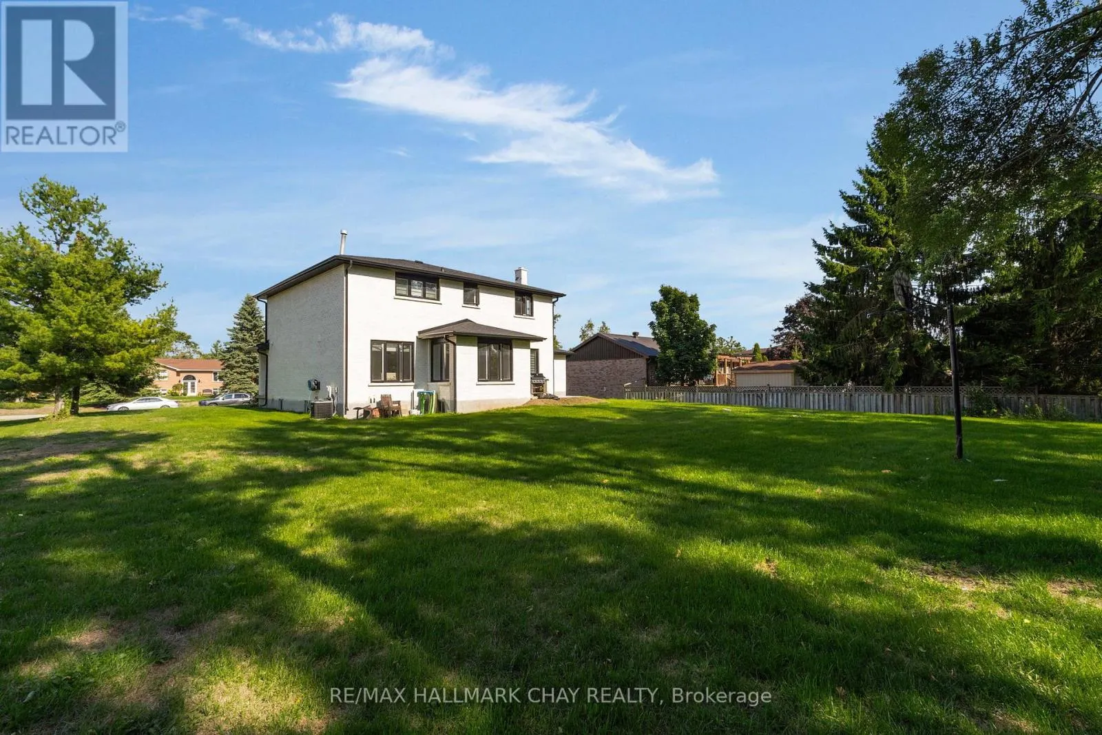 3 HEATHERWOOD DRIVE