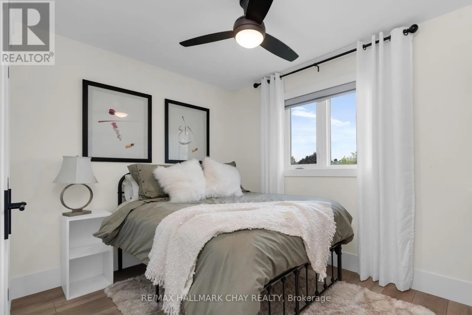 3 HEATHERWOOD DRIVE