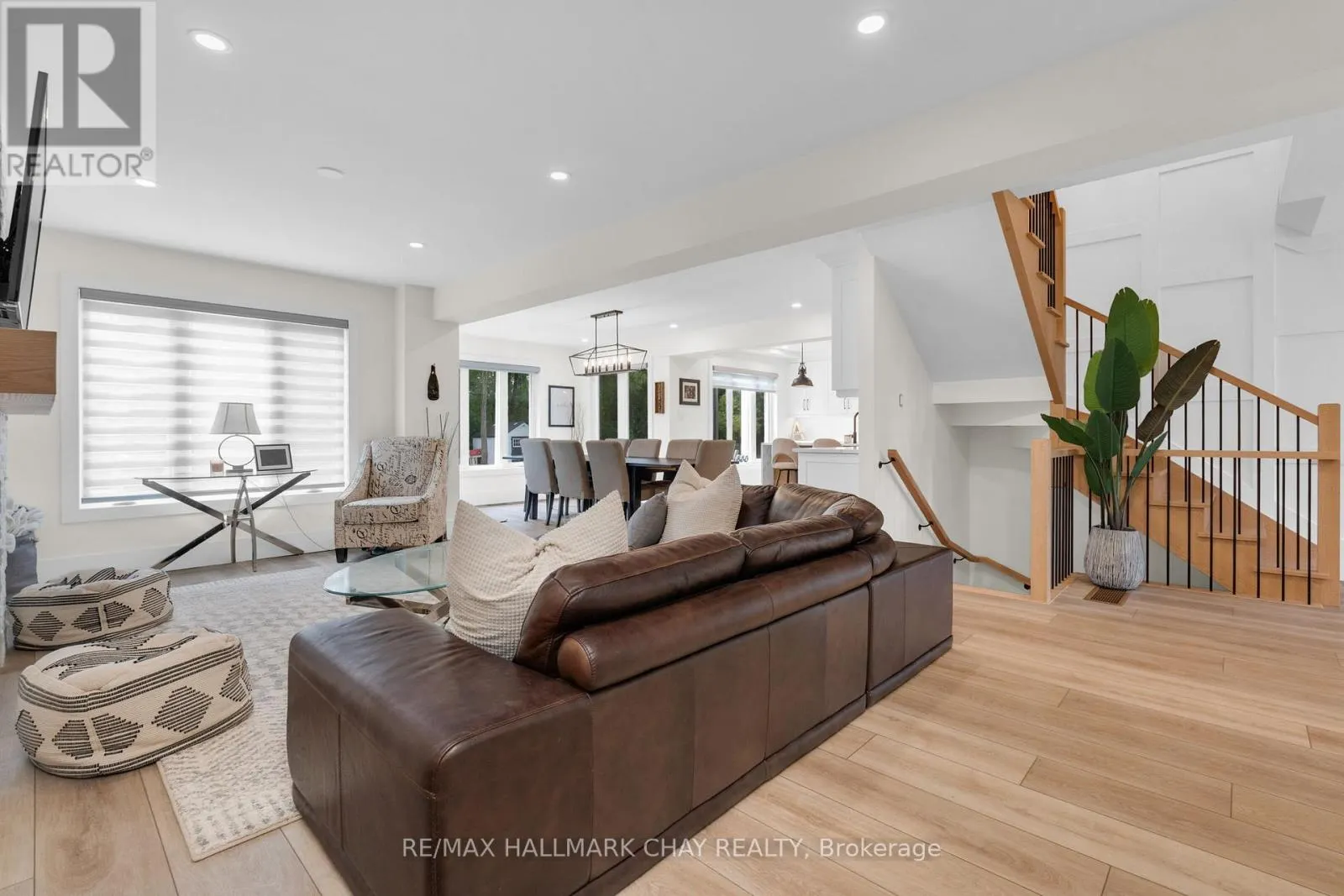 3 HEATHERWOOD DRIVE