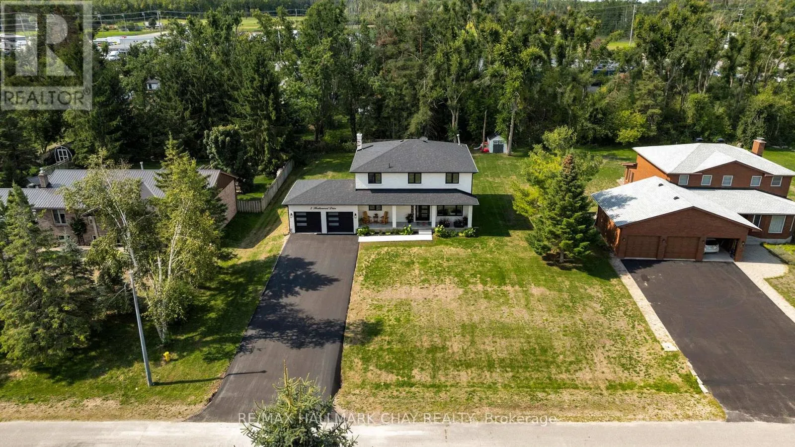 3 HEATHERWOOD DRIVE