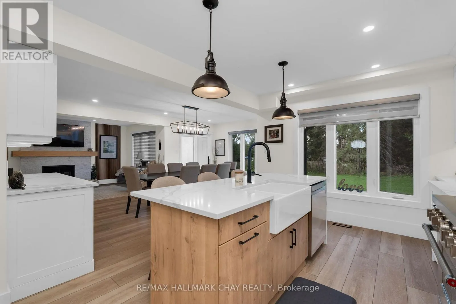 3 HEATHERWOOD DRIVE