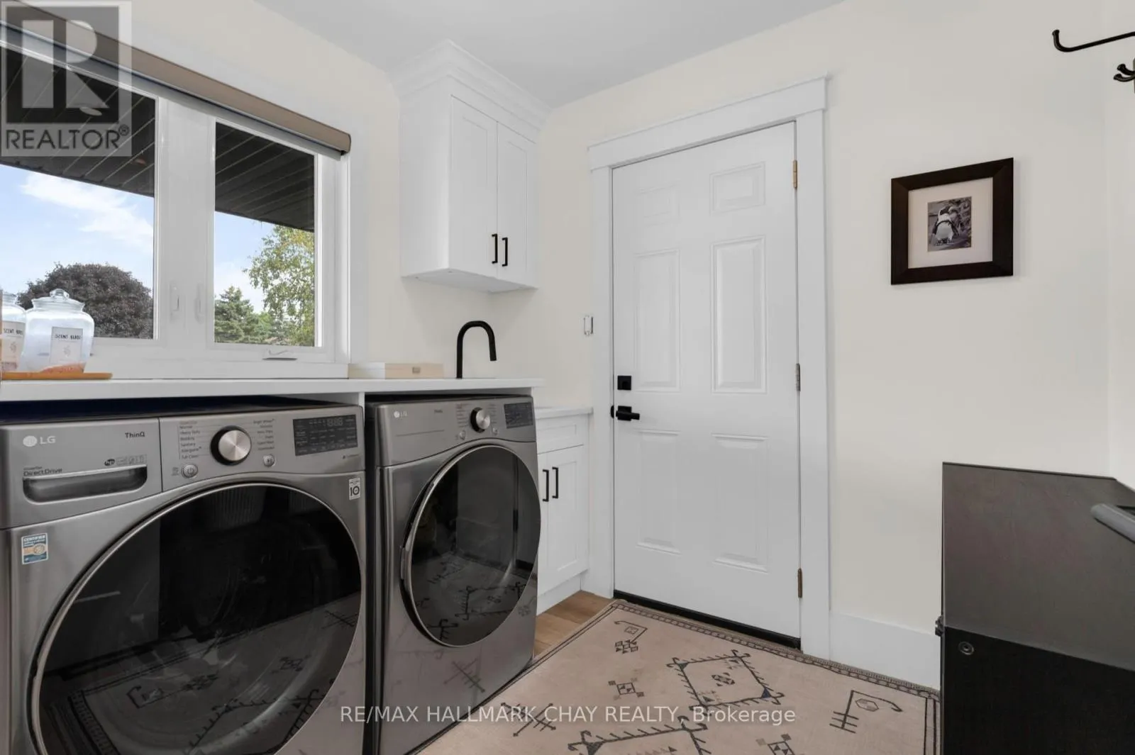 3 HEATHERWOOD DRIVE
