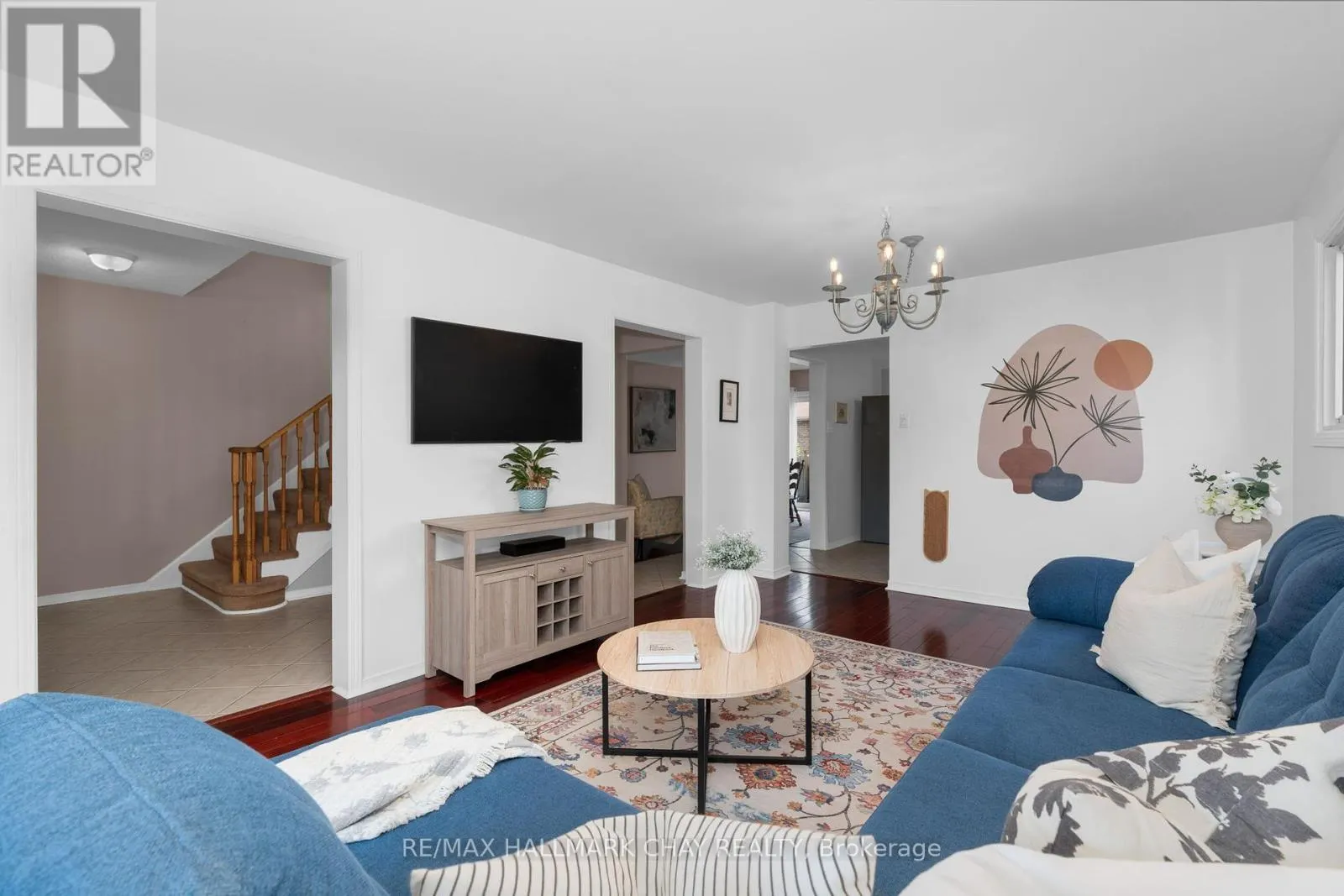 294 HICKLING TRAIL