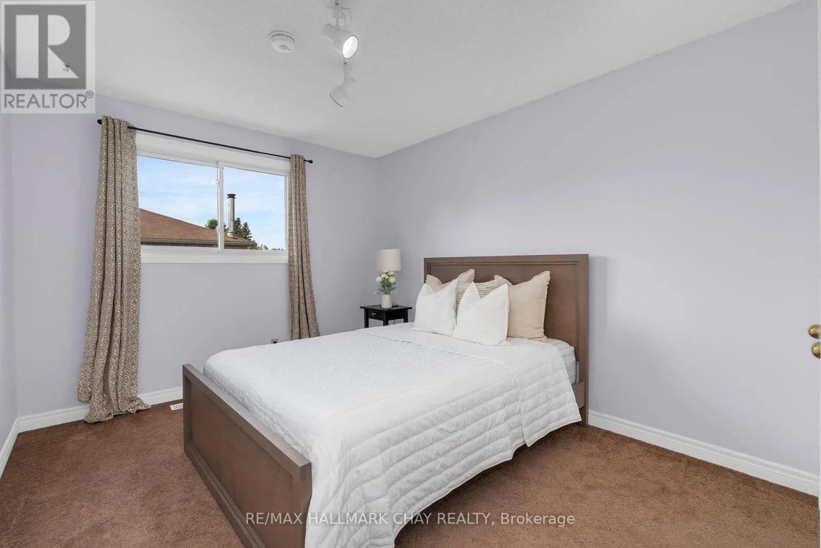 294 HICKLING TRAIL