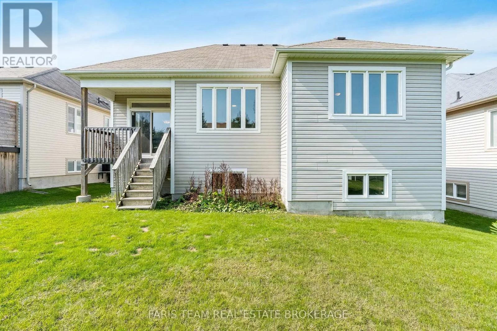 83 WHITE SANDS WAY