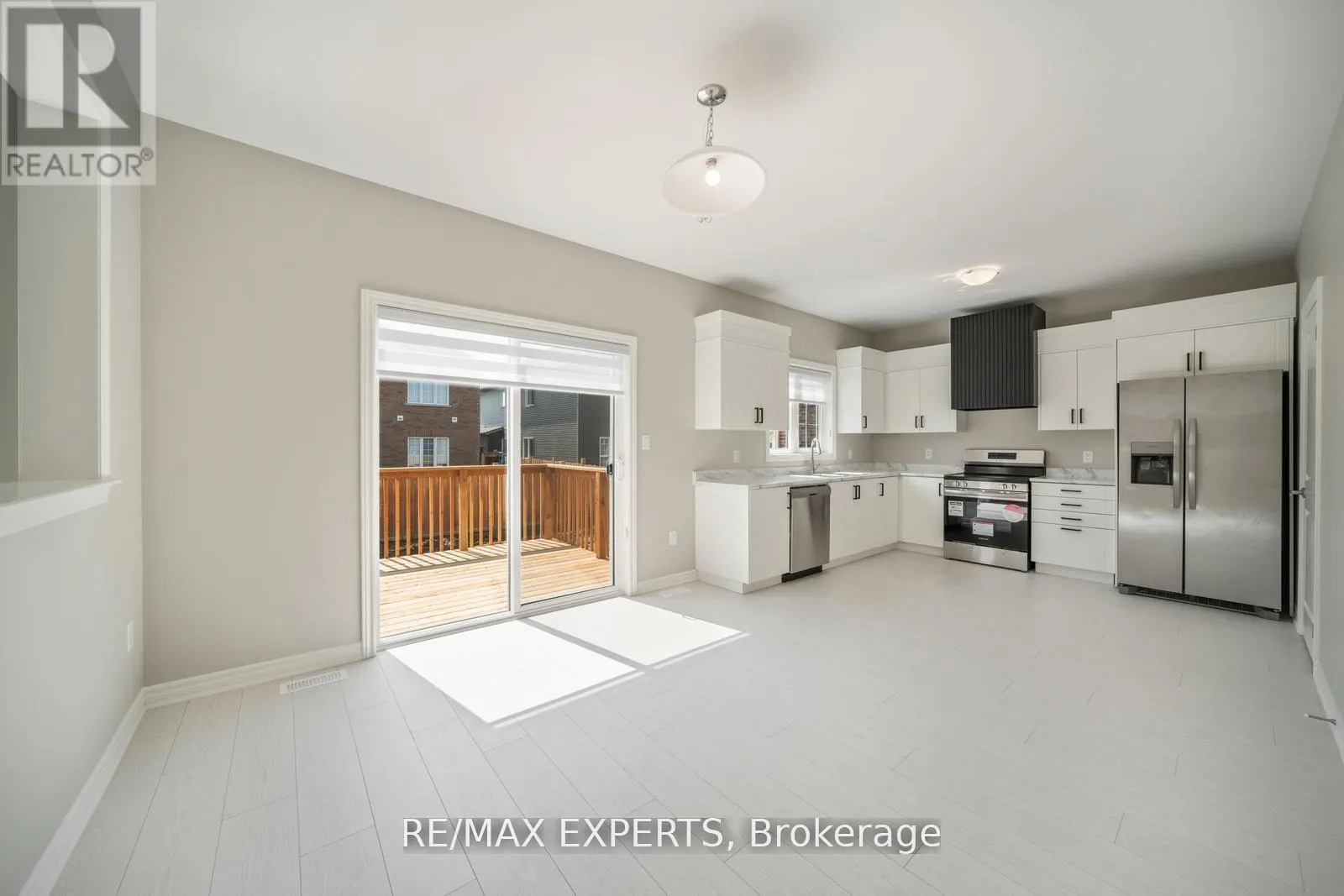 216 CUBITT STREET