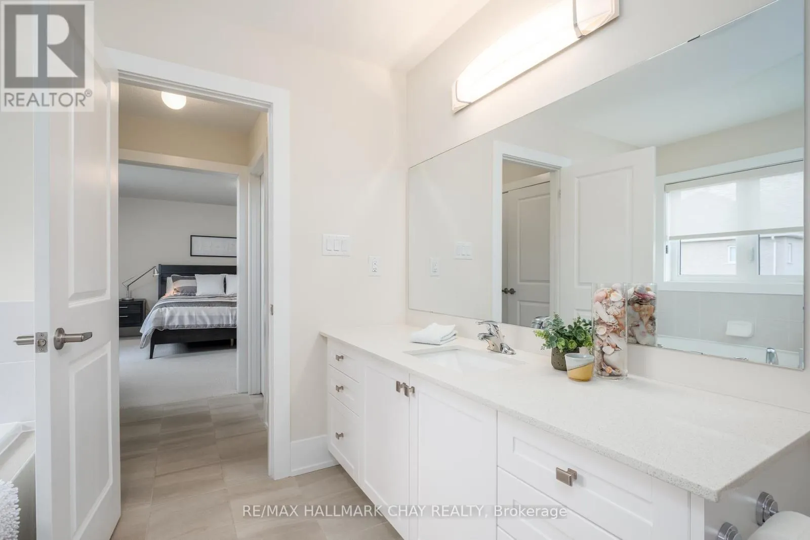 38 RUGMAN CRESCENT