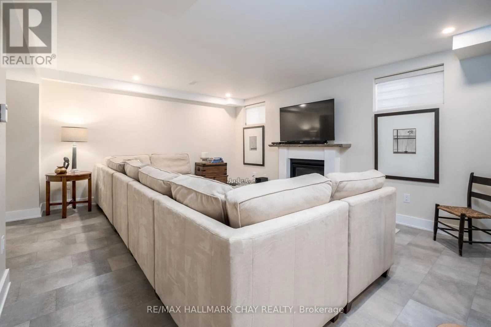 38 RUGMAN CRESCENT