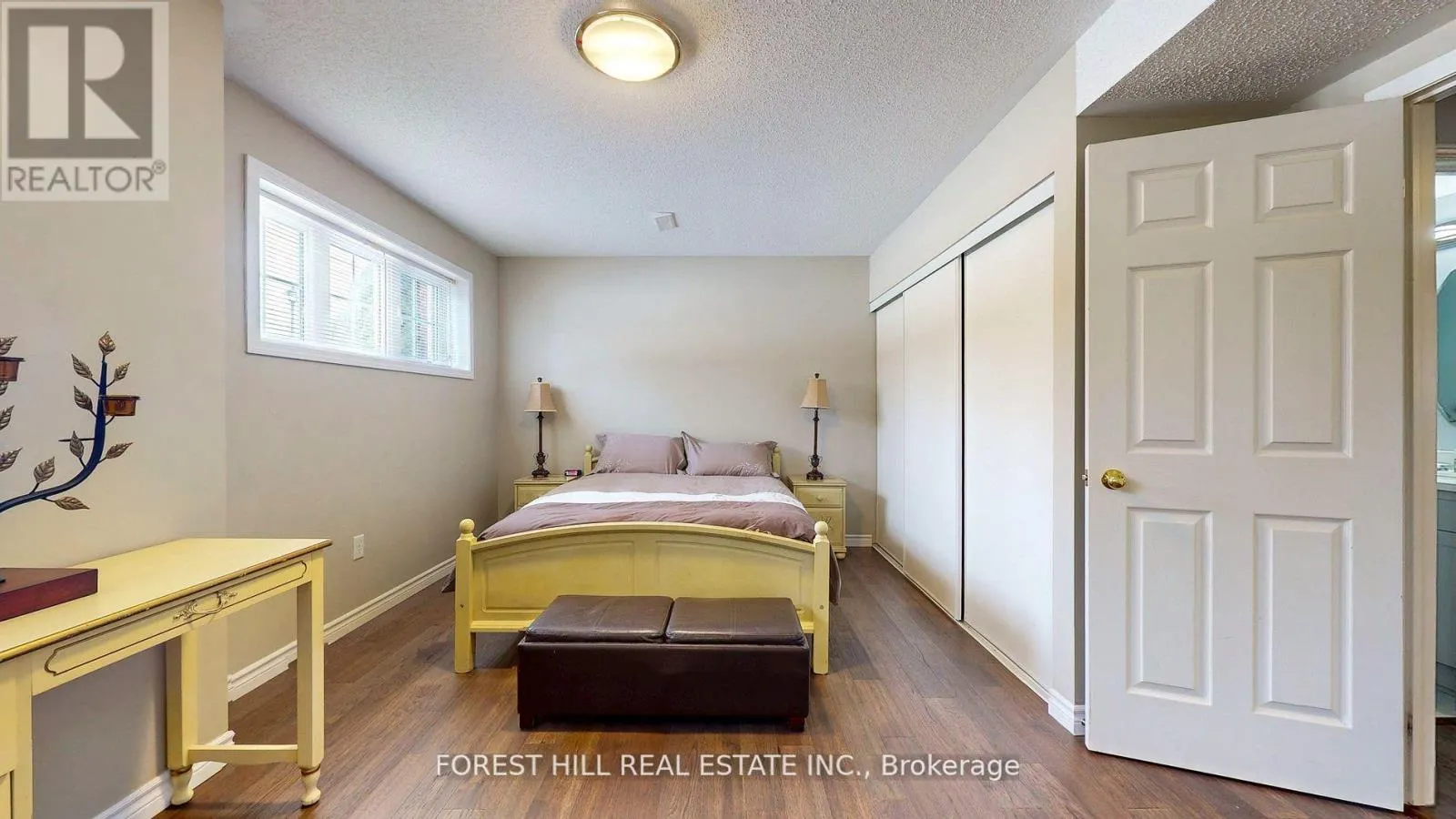 7 TAMARACK WAY