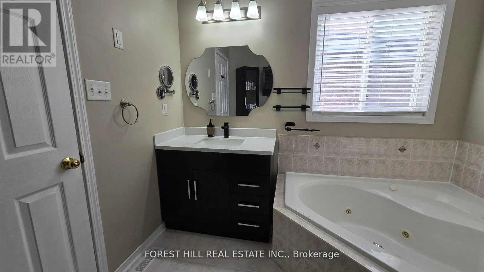 7 TAMARACK WAY