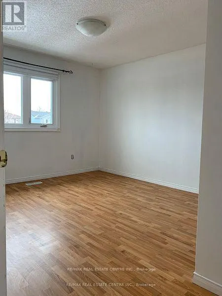 14 LINDSAY COURT
