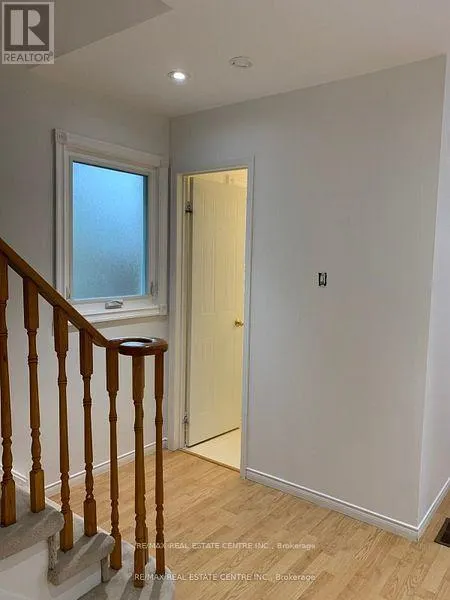 14 LINDSAY COURT