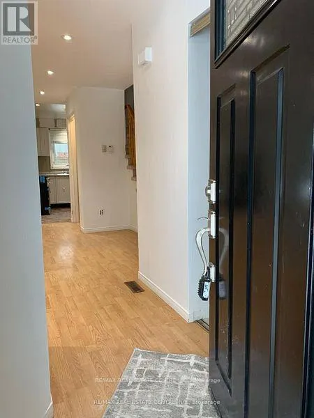 14 LINDSAY COURT
