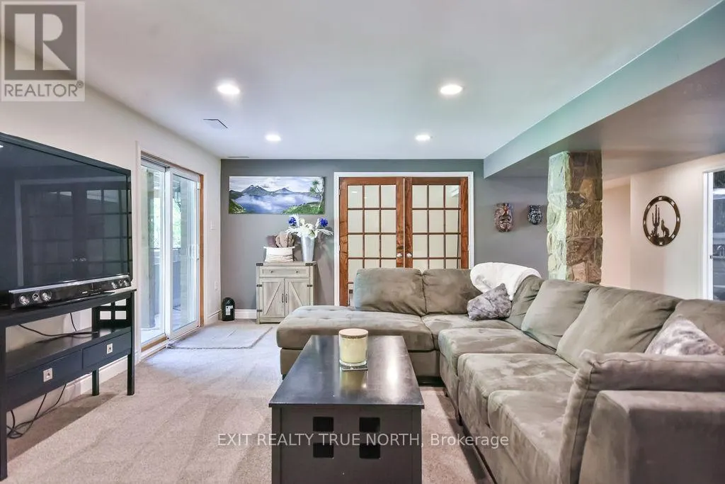 28 NICHOLSON CRESCENT