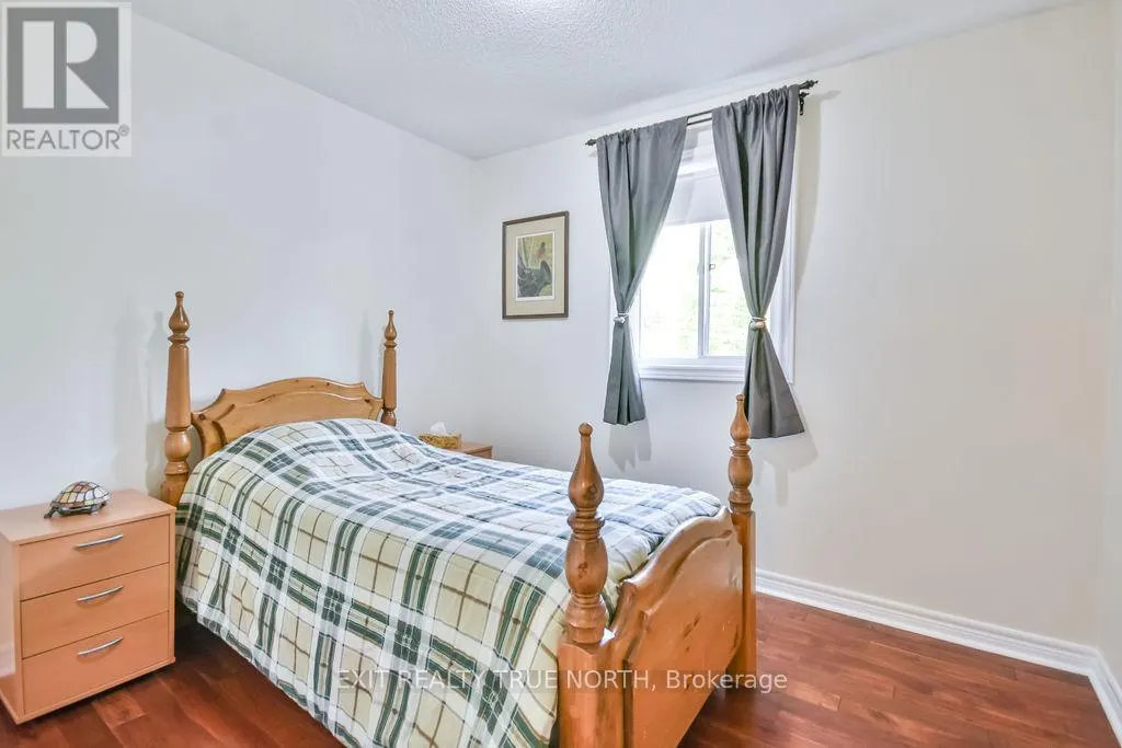28 NICHOLSON CRESCENT