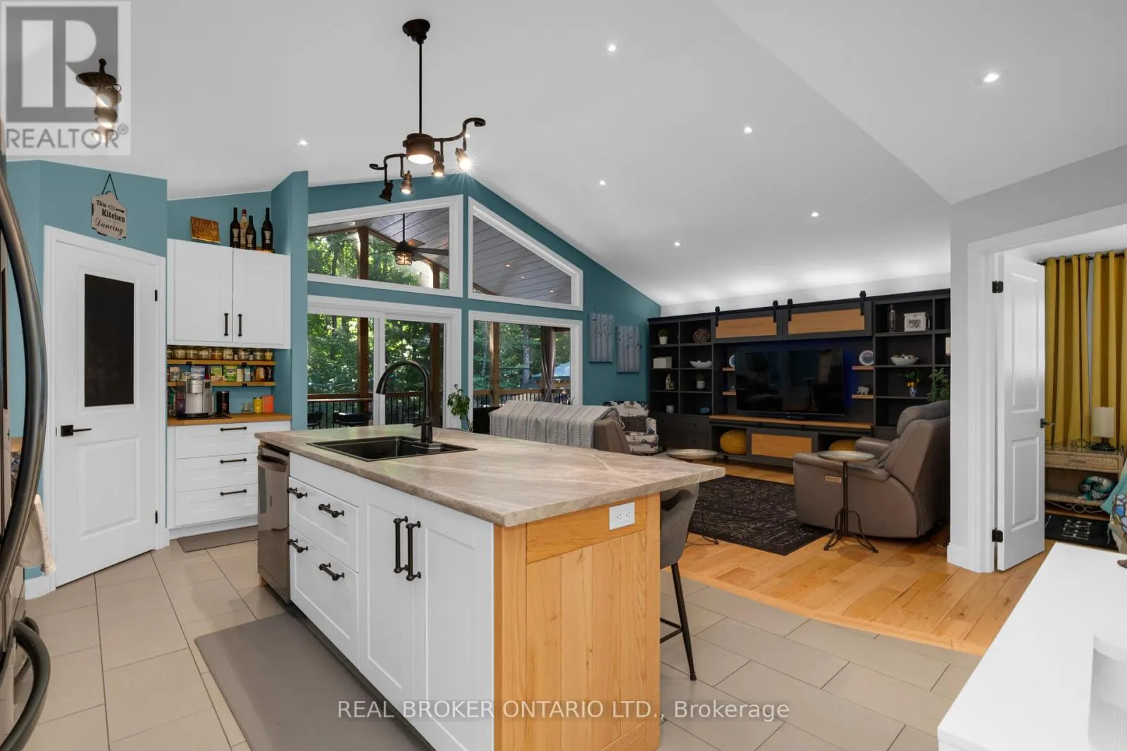 122 TIMCOURT DRIVE