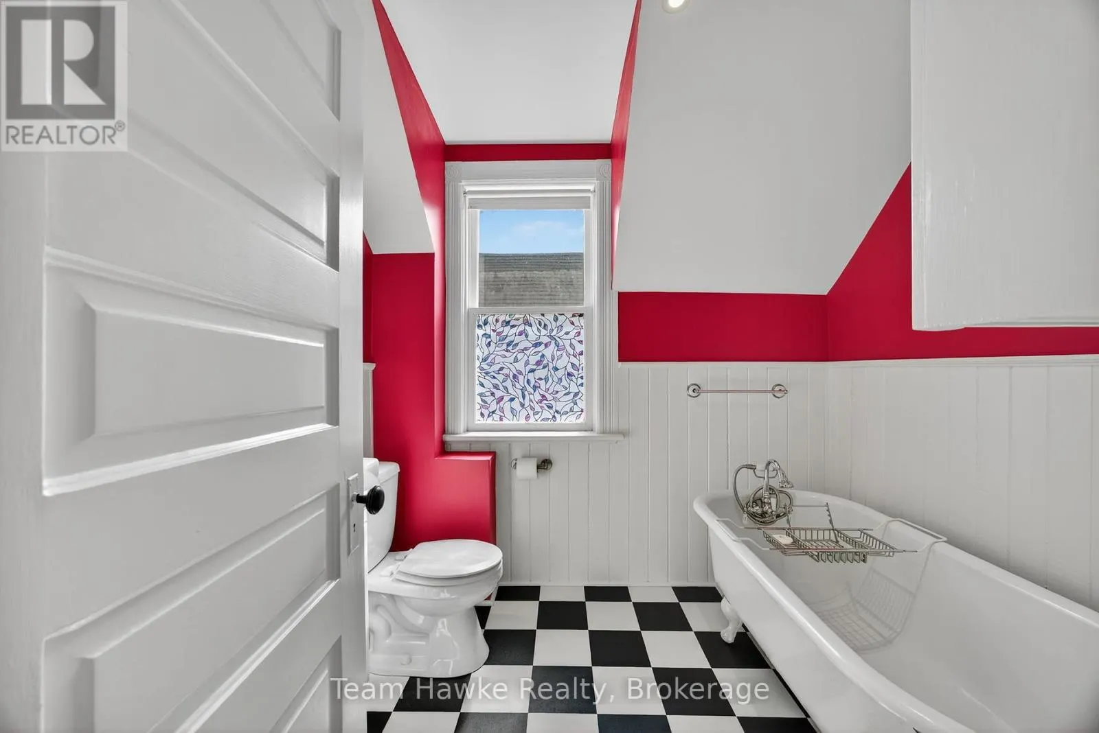 343 FIFTH STREET E