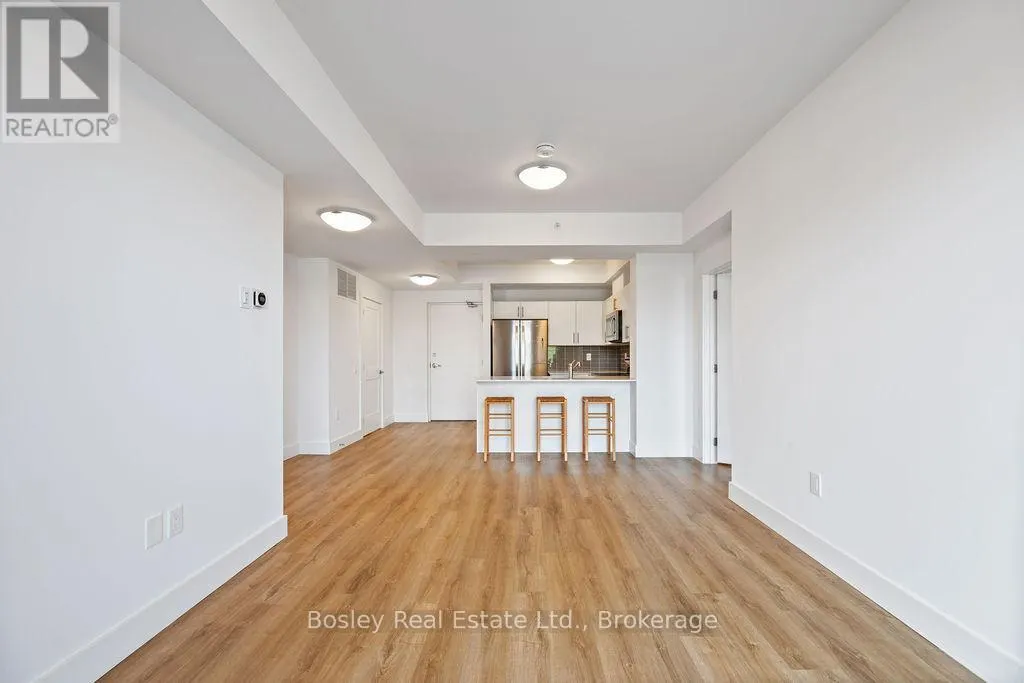 106 - 4 KIMBERLEY LANE, #106