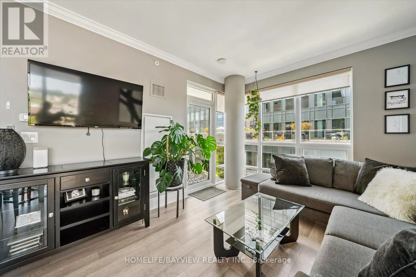 703 - 111 WORSLEY STREET