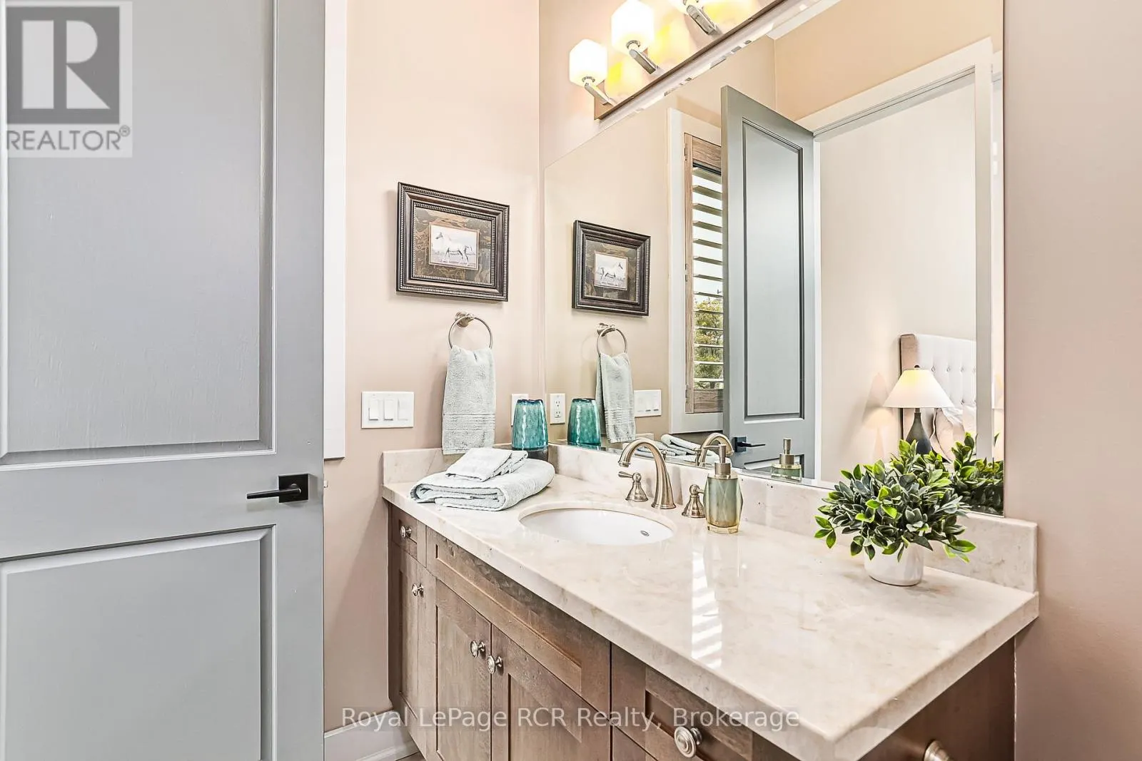 4 MEADOWLARK WAY