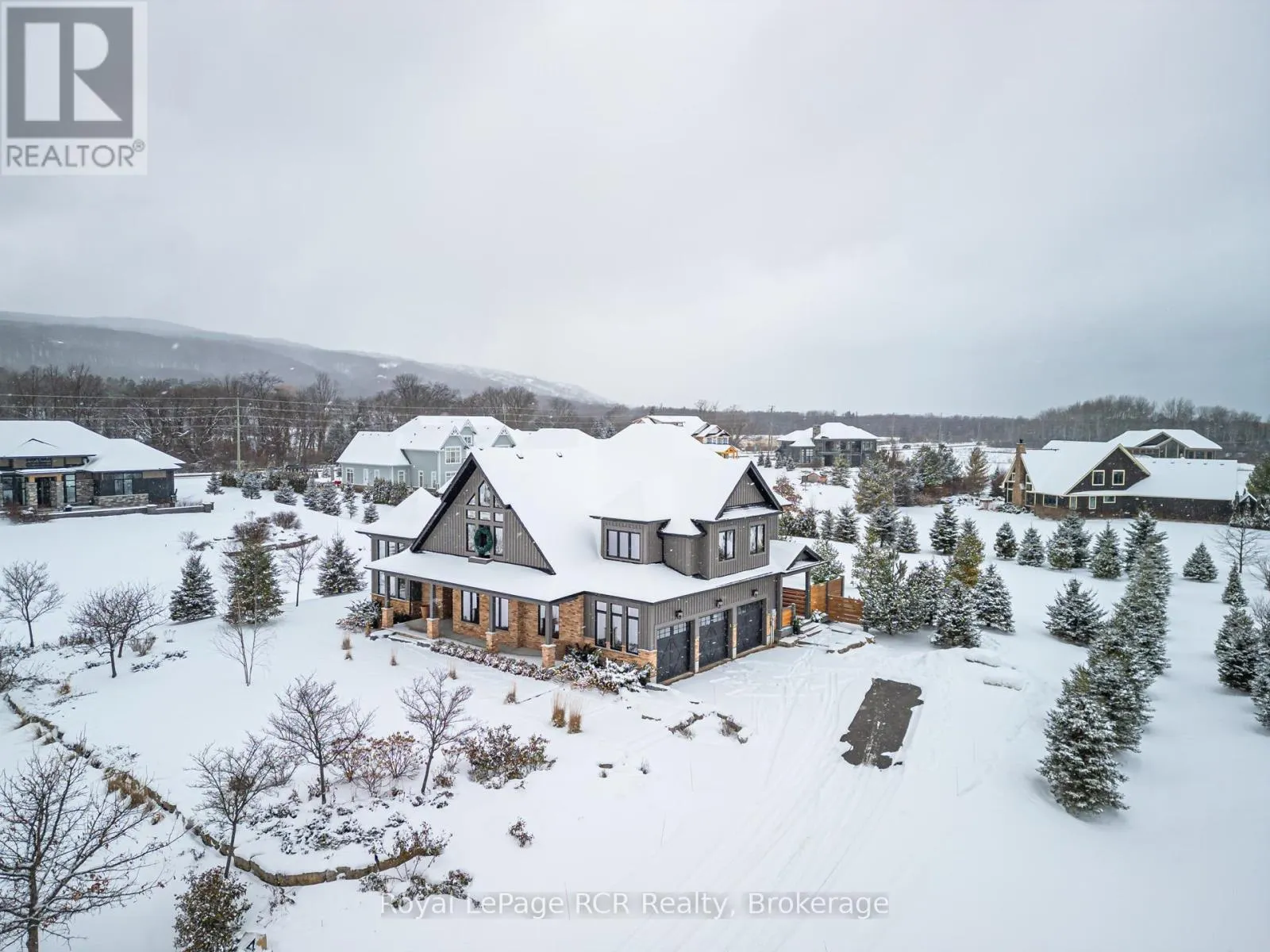 4 MEADOWLARK WAY