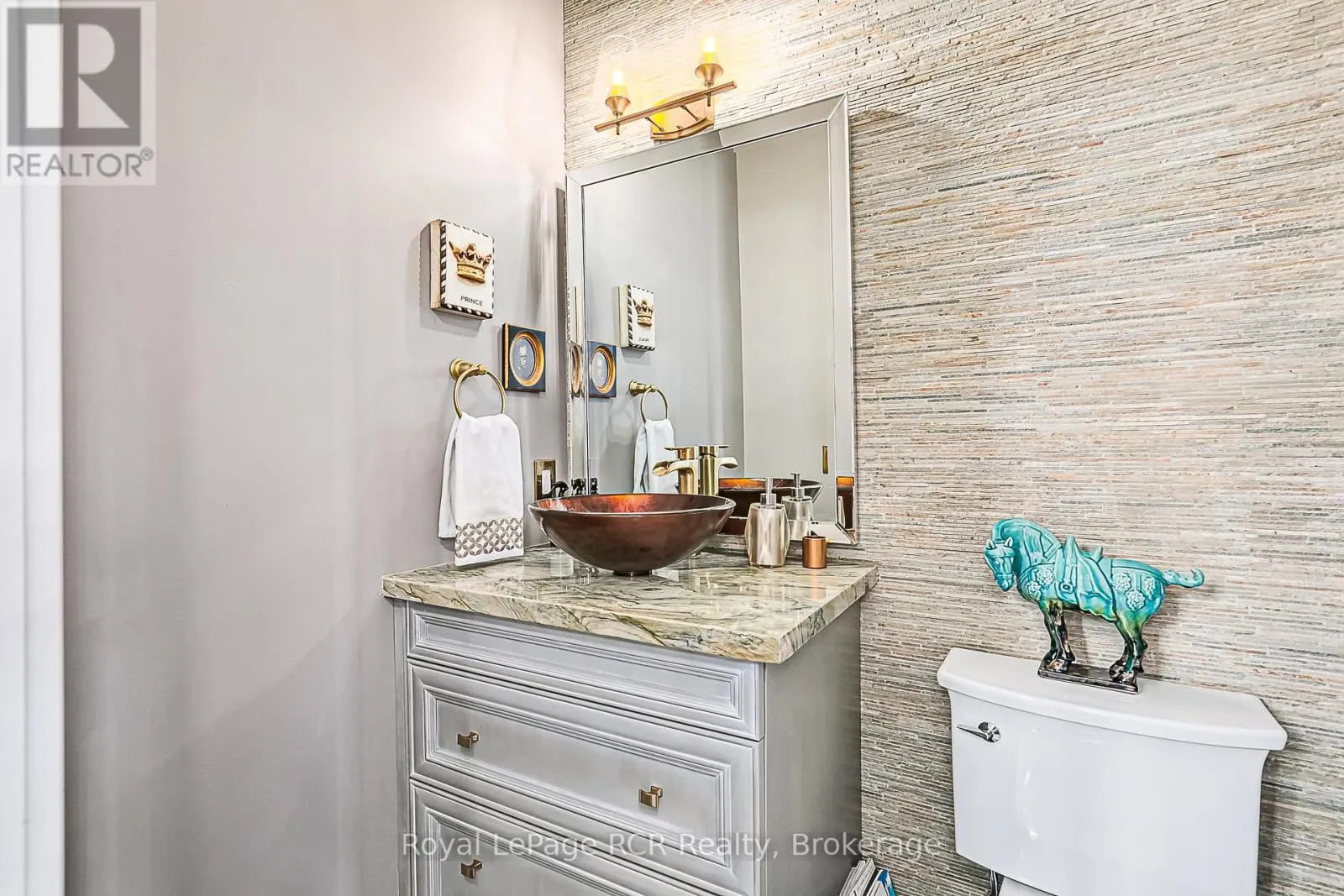 4 MEADOWLARK WAY