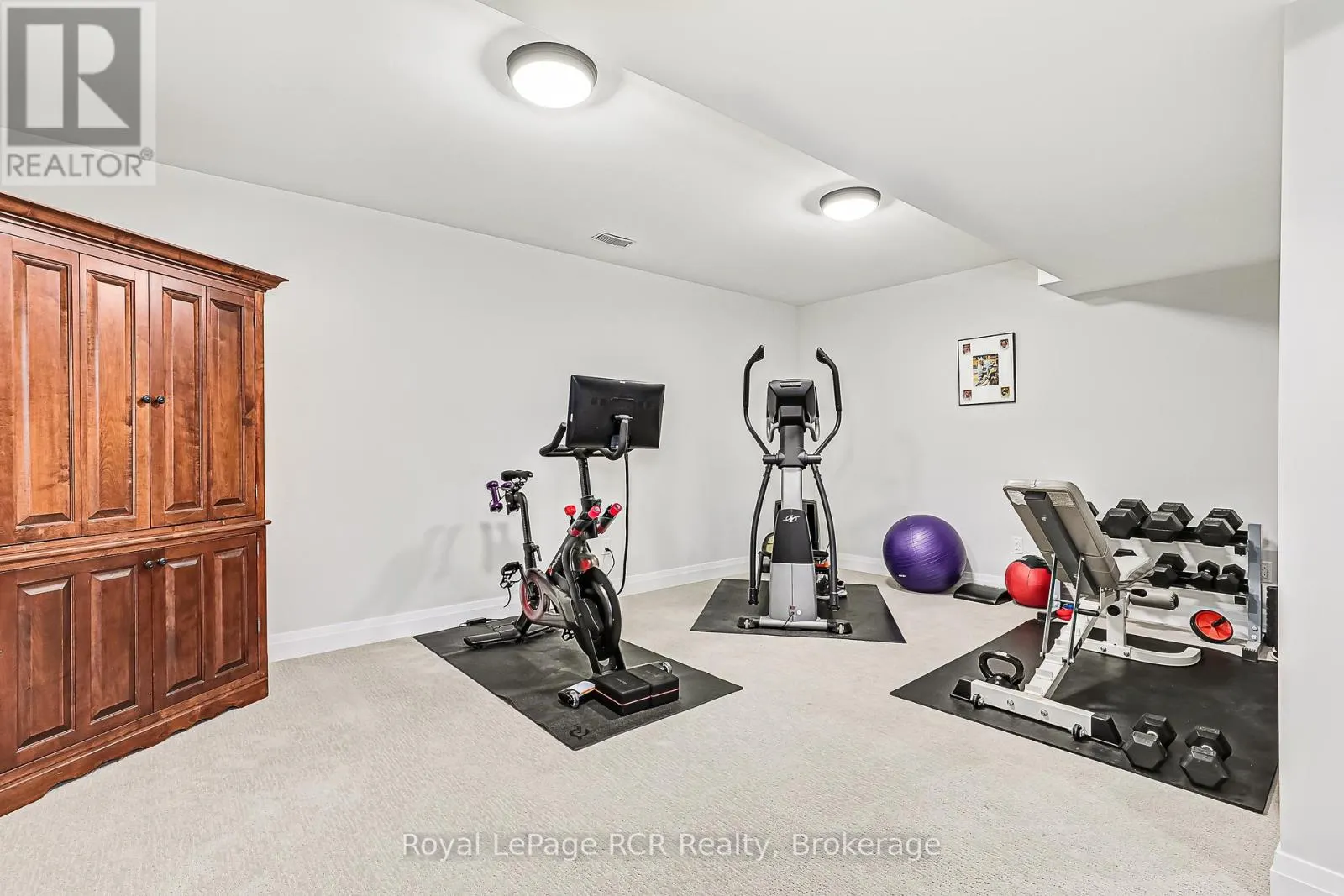 4 MEADOWLARK WAY