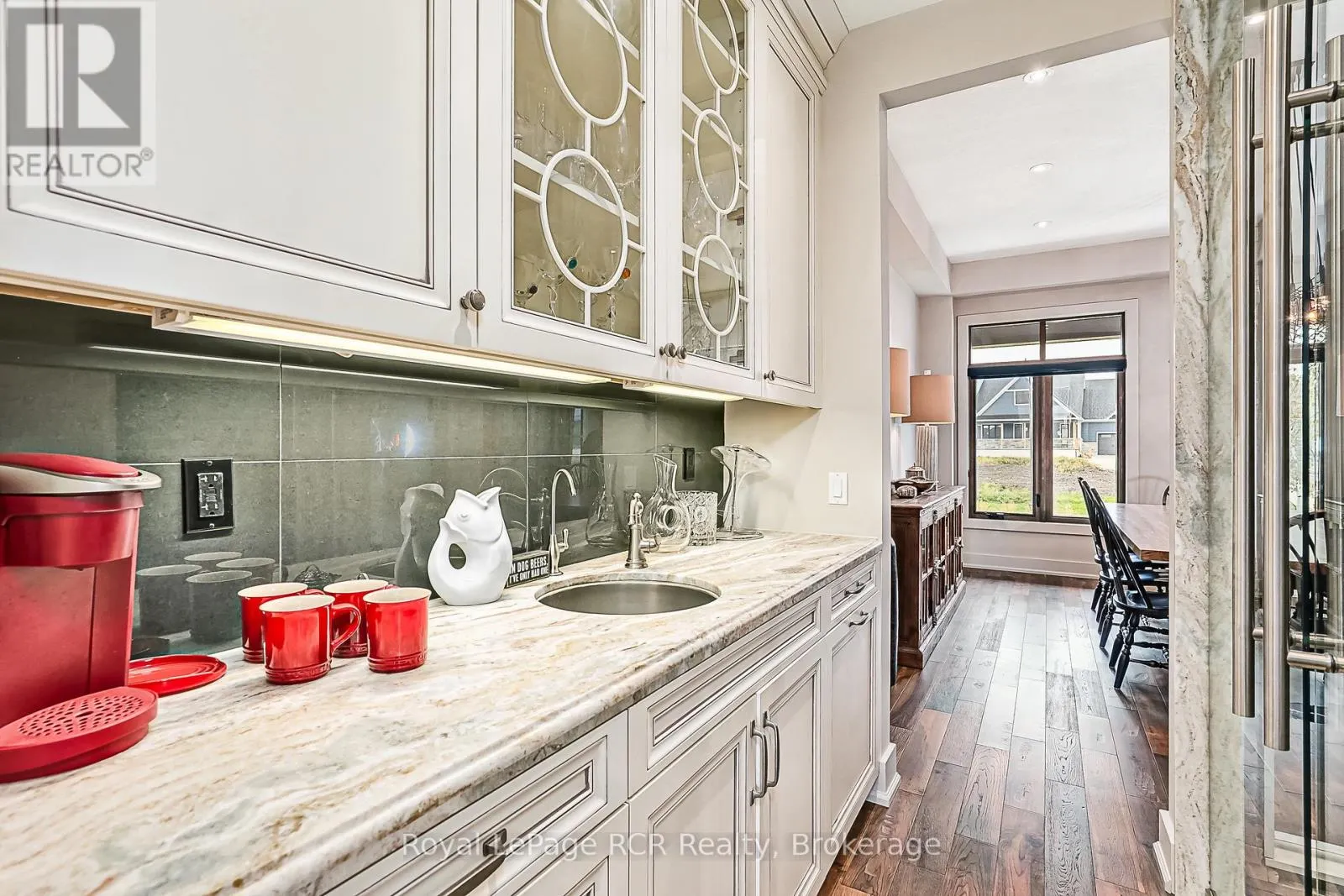 4 MEADOWLARK WAY