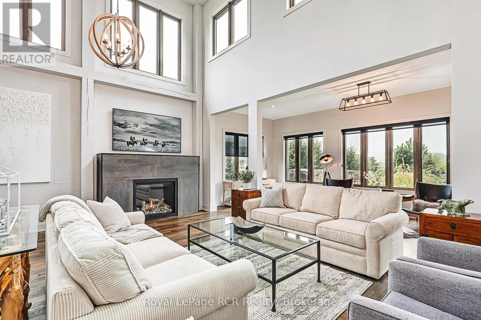 4 MEADOWLARK WAY