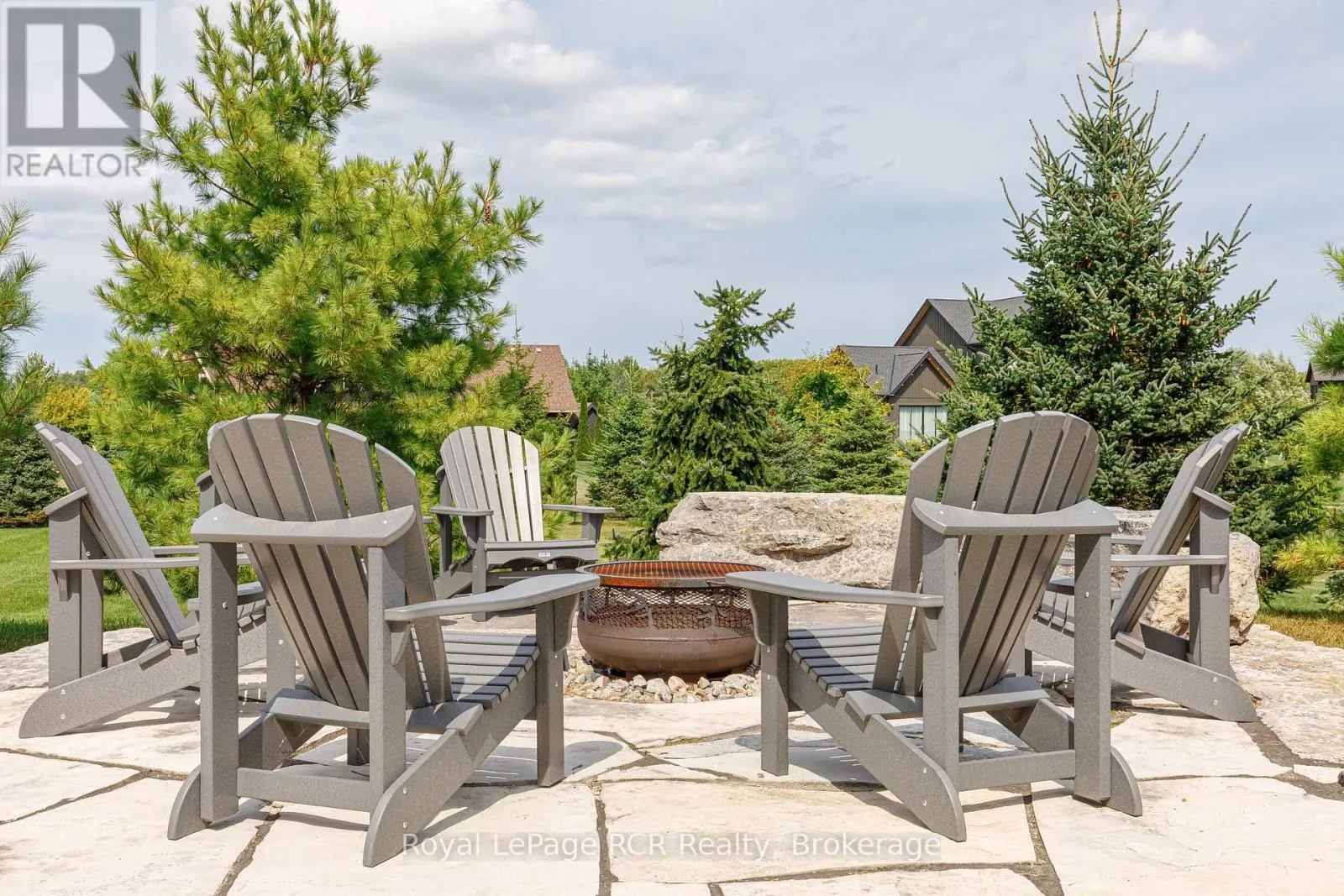 4 MEADOWLARK WAY