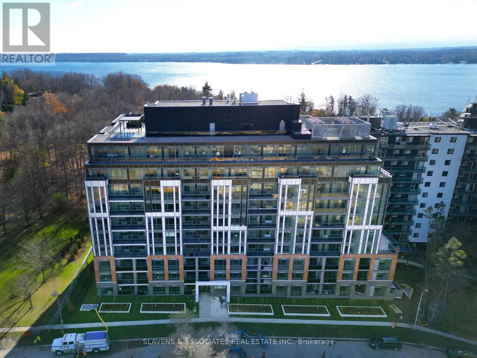 1104 - 41 JOHNSON STREET
