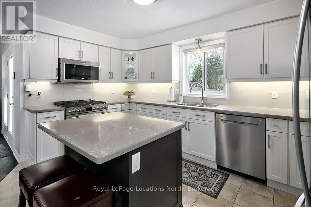 12 GEORGIAN MEADOWS DRIVE
